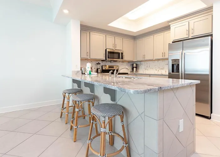 Phoenix Gulf Towers 2202 Apartment *