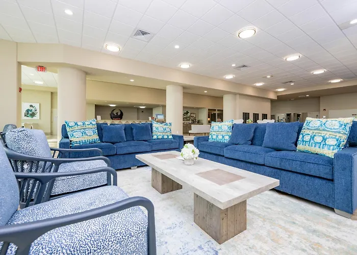 Phoenix Gulf Towers 2202 Apartment